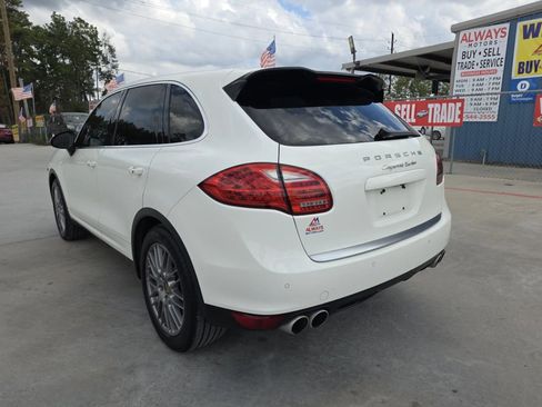 Used 2011 Porsche Cayenne Turbo AWD/4WD image 46