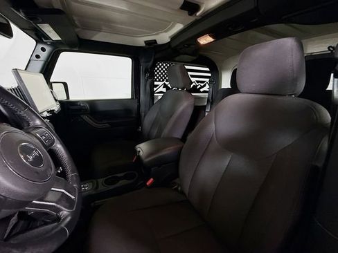 Used 2018 Jeep Wrangler Sport AWD/4WD image 22