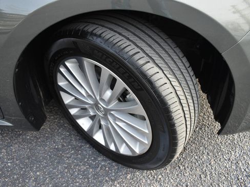 Used 2014 Toyota Avalon XLE Premium image 43