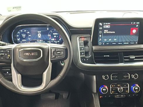 Used 2024 GMC Yukon SLT w/ SLT Premium Package image 10