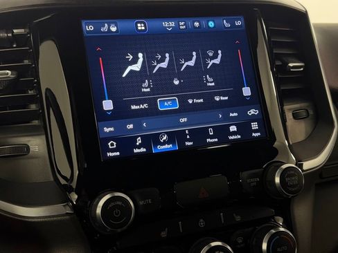 Certified 2024 RAM 1500 Big Horn w/ Trailer Tow Group image 19