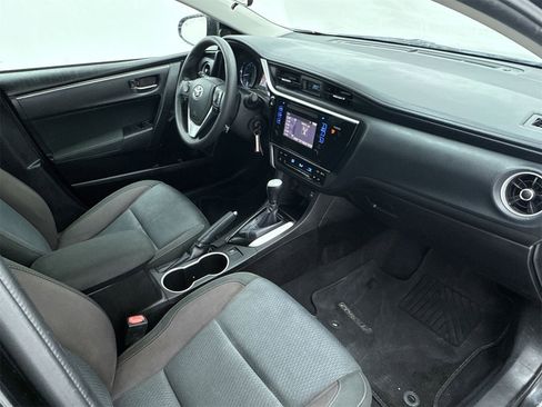 Used 2017 Toyota Corolla LE image 16