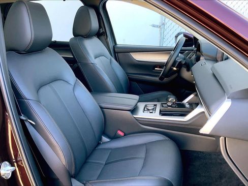 Used 2024 MAZDA CX-90 Plug-In Hybrid w/ Premium Pkg image 8