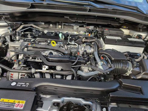 Used 2024 Toyota Corolla Cross LE image 15