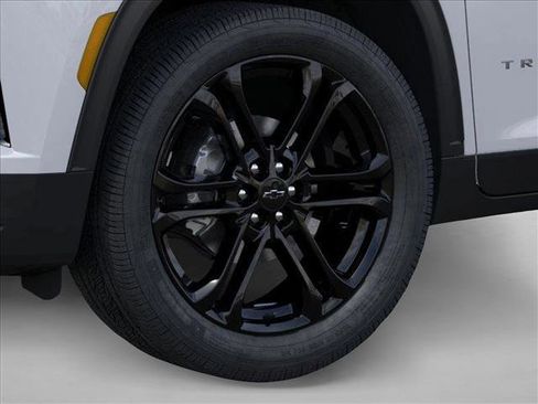 New 2026 Chevrolet Traverse LT image 9