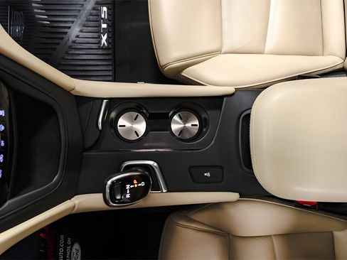 Used 2019 Cadillac XT5 Luxury image 17