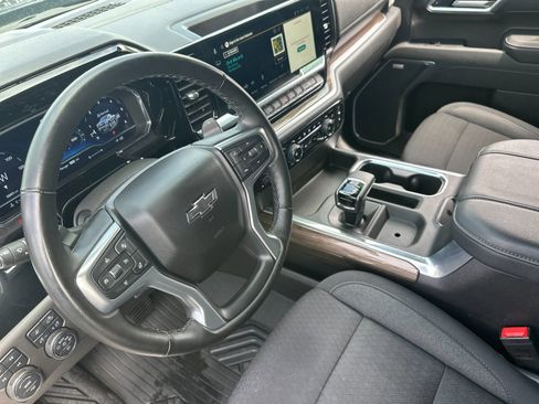 Used 2025 Chevrolet Silverado 1500 RST AWD/4WD image 10