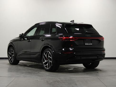 Used 2025 Audi SQ6 e-tron Prestige w/ 21" Black Optic Wheel Package AWD/4WD image 6