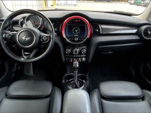 Used 2019 MINI Cooper S image 11