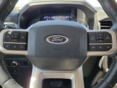 Used 2022 Ford Expedition XLT image 24