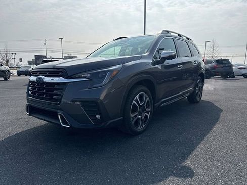 Used 2023 Subaru Ascent Touring image 3