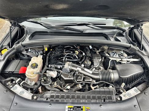 Certified 2024 Jeep Grand Cherokee Laredo image 18