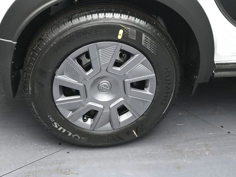 New 2026 Nissan Kicks S image 5