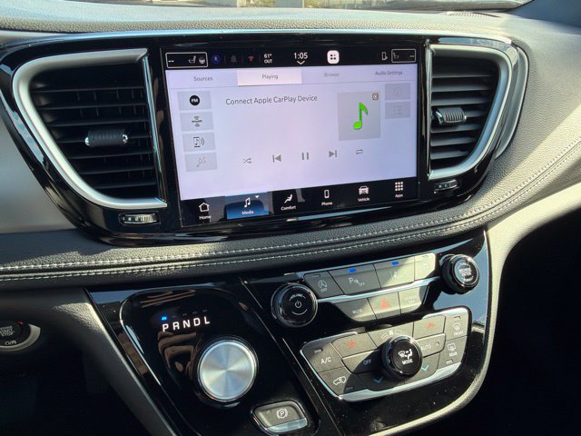 New 2027 Chrysler Pacifica Select FWD image 15
