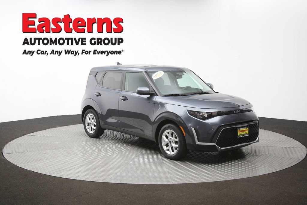 Used 2023 Kia Soul LX w/ LX Technology Package FWD image 48