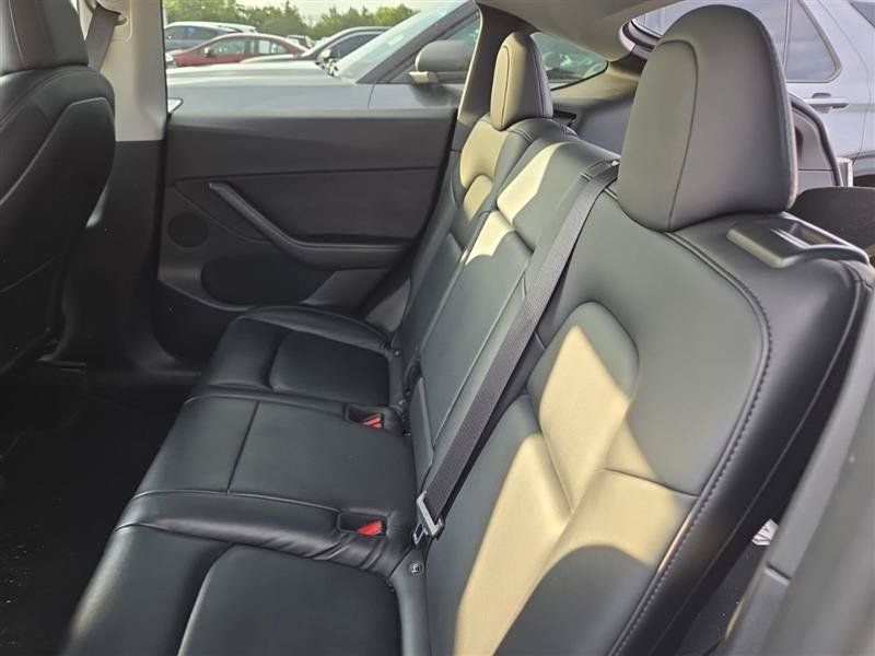 Used 2021 Tesla Model Y Long Range AWD/4WD image 7