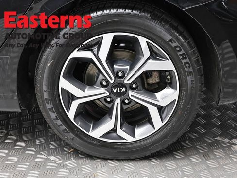 Used 2020 Kia Forte LXS FWD image 8