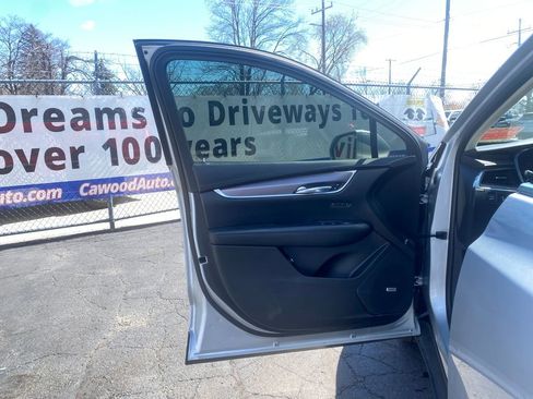 Used 2017 Cadillac XT5 Luxury image 13