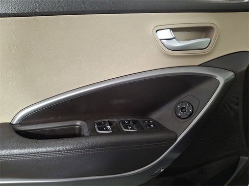 Used 2017 Hyundai Santa Fe Sport image 15