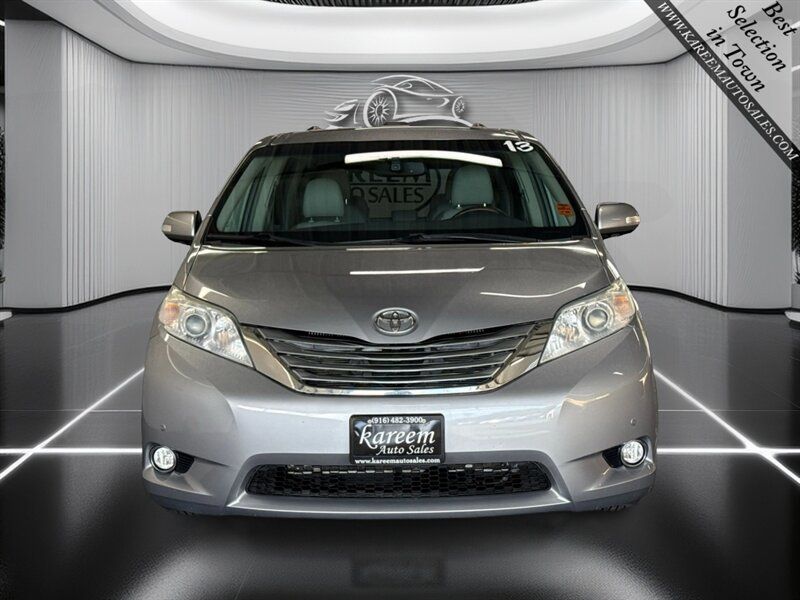 Used 2013 Toyota Sienna Limited w/ Premium Pkg AWD/4WD image 2