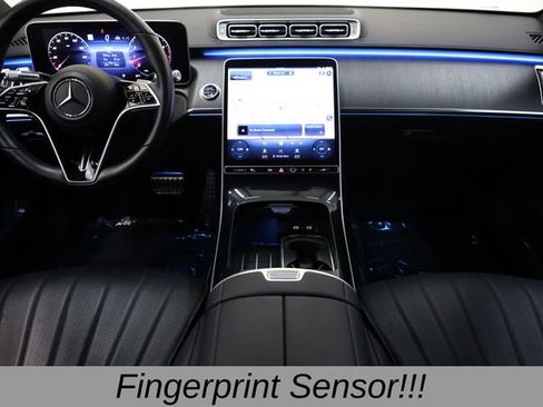 Used 2022 Mercedes-Benz S 580 4MATIC Sedan w/ AMG Line Package image 23