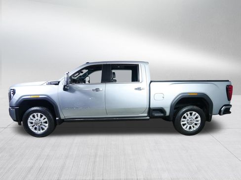 Used 2024 GMC Sierra 2500 Denali Ultimate AWD/4WD image 4