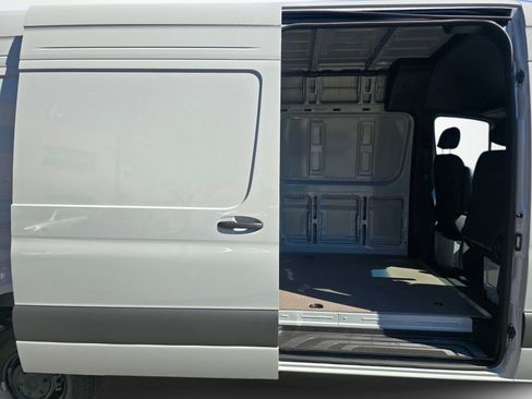 New 2026 Mercedes-Benz Sprinter 2500 image 22