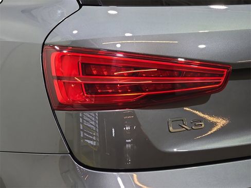 Used 2016 Audi Q3 2.0T Prestige w/ Prestige Package image 38