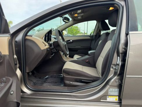 Used 2011 Chevrolet Malibu LS FWD image 10