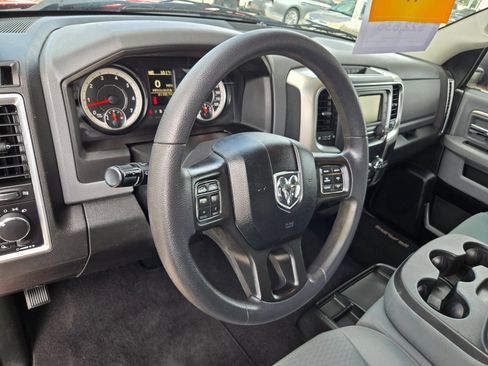 Used 2019 RAM 1500 Classic SLT RWD image 10