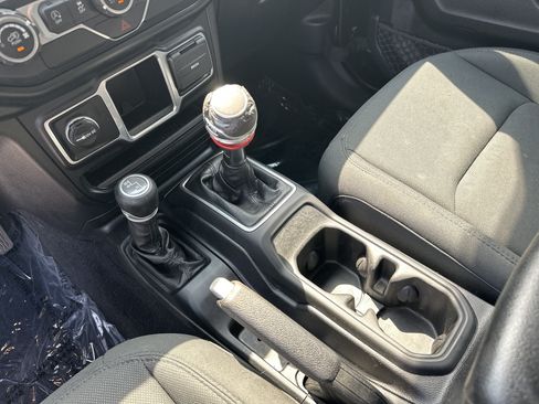 Used 2020 Jeep Wrangler Unlimited Sport AWD/4WD image 26