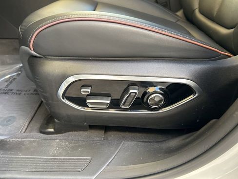 Used 2024 Jeep Wagoneer Launch Edition image 56