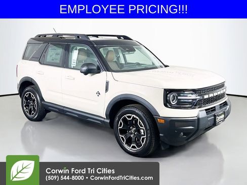 New 2025 Ford Bronco Sport Outer Banks w/ Outer Banks Tech Package+ AWD/4WD image 1