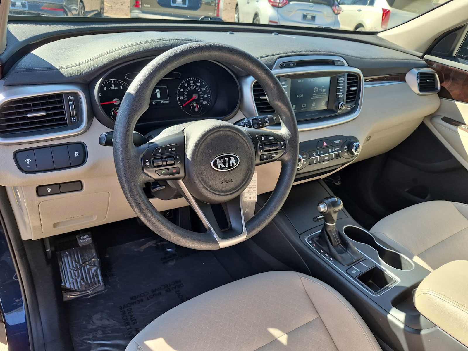 Used 2018 Kia Sorento FWD image 10