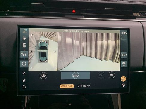 Used 2025 Land Rover Range Rover Sport image 22