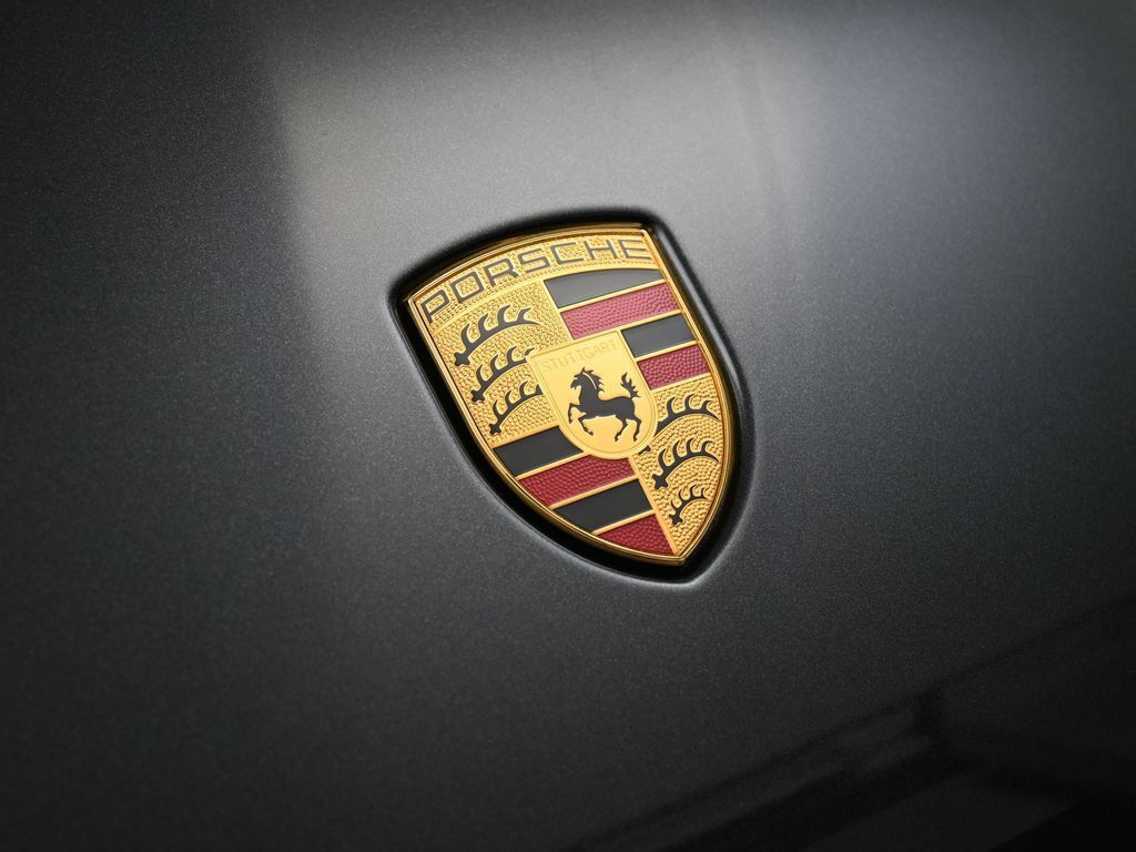 Certified 2026 Porsche Macan AWD/4WD image 13