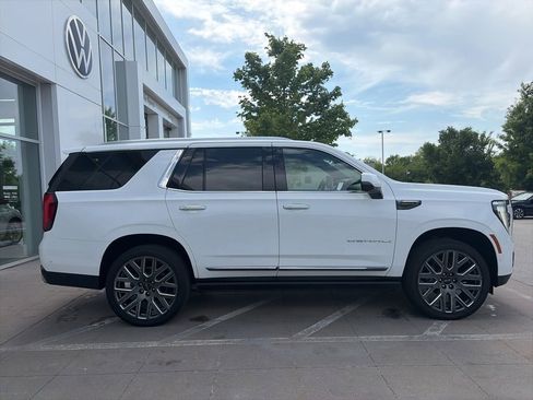 Used 2026 GMC Yukon Denali Ultimate AWD/4WD image 8