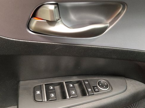 Used 2022 Kia Forte LXS FWD image 27