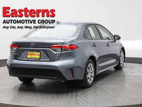 Used 2024 Toyota Corolla LE FWD image 5
