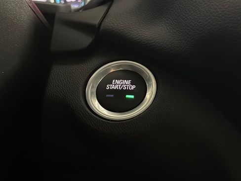 Used 2021 Chevrolet Equinox LT image 20