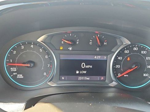 Used 2023 Chevrolet Traverse LT FWD image 12