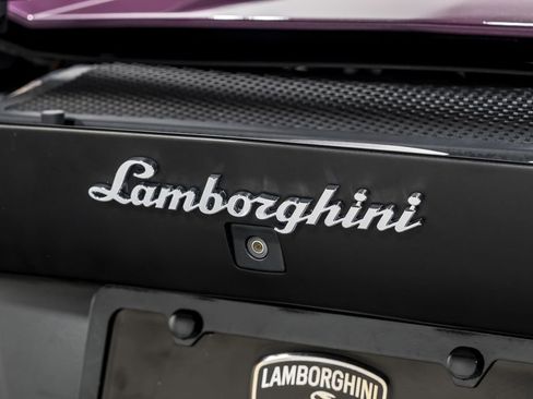 Used 2018 Lamborghini Aventador S image 50