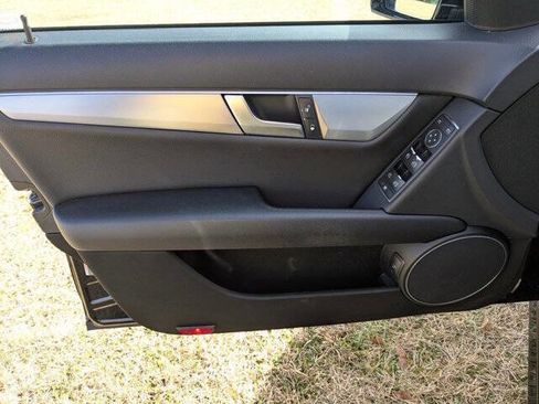 Used 2014 Mercedes-Benz C 250 Sedan image 12