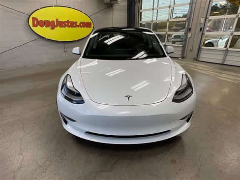 Used 2022 Tesla Model 3 Long Range image 8