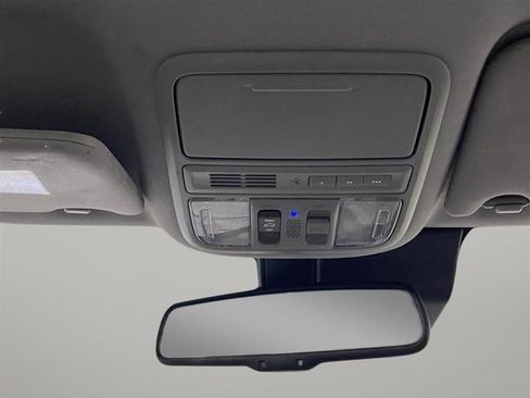 Used 2016 Honda Pilot Touring image 17