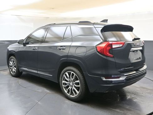 Used 2022 GMC Terrain Denali image 3