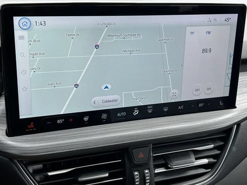 New 2024 Ford Escape SE w/ PHEV Premium Package FWD image 21