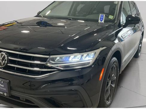 Certified 2024 Volkswagen Tiguan SE AWD/4WD image 40