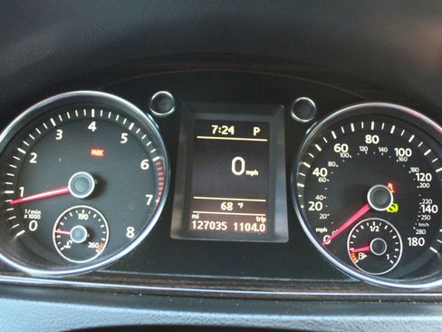 Used 2014 Volkswagen CC Executive FWD image 14