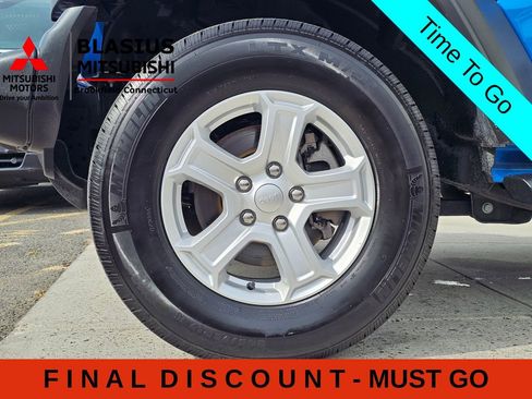 Used 2023 Jeep Wrangler Unlimited Sport w/ Sun And Sound Package AWD/4WD image 7